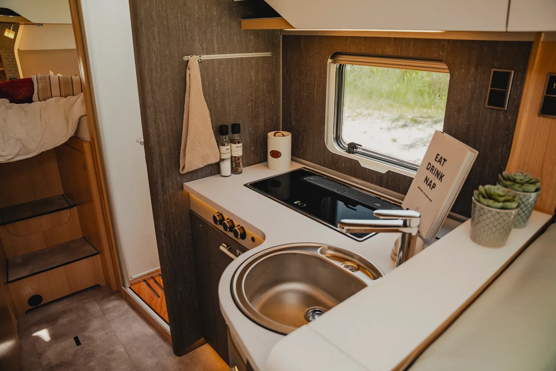 HYMER B-ML T BlackLine