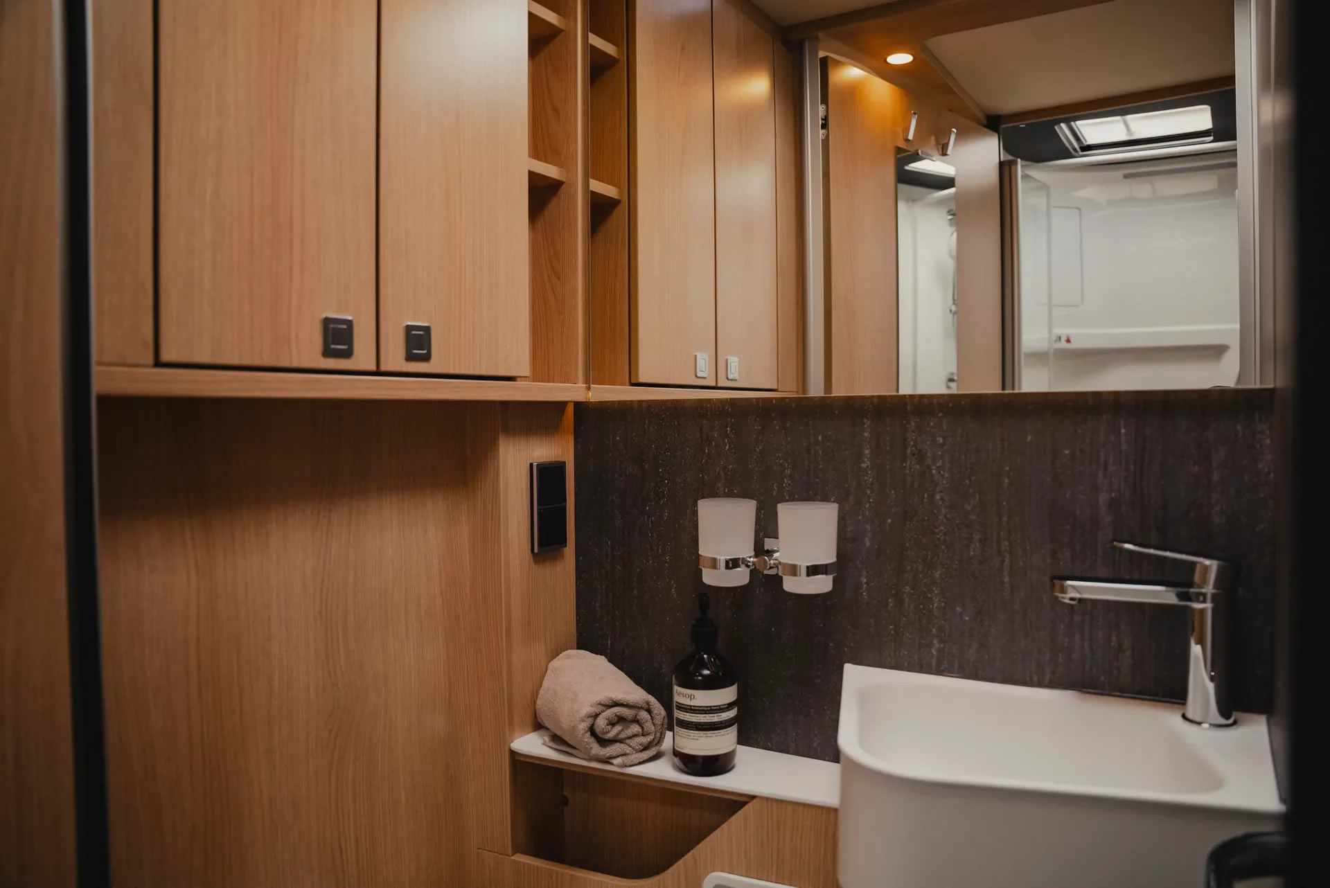 HYMER B-ML T BlackLine
